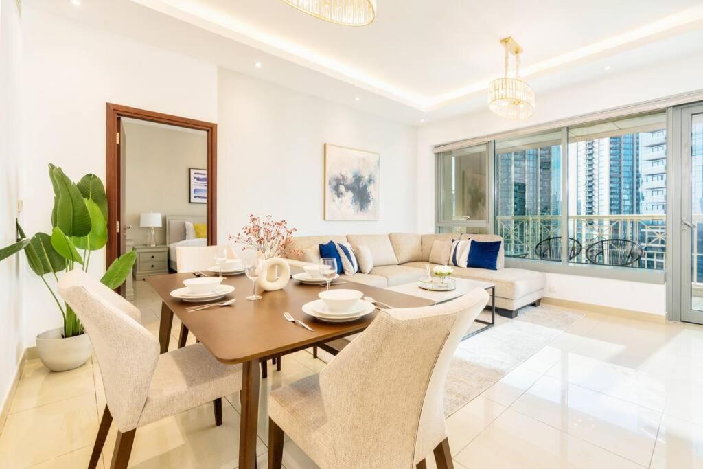 New! Luxury 3Bedroom With Spectacular Burj Views Downtown ดูไบ ภายนอก รูปภาพ