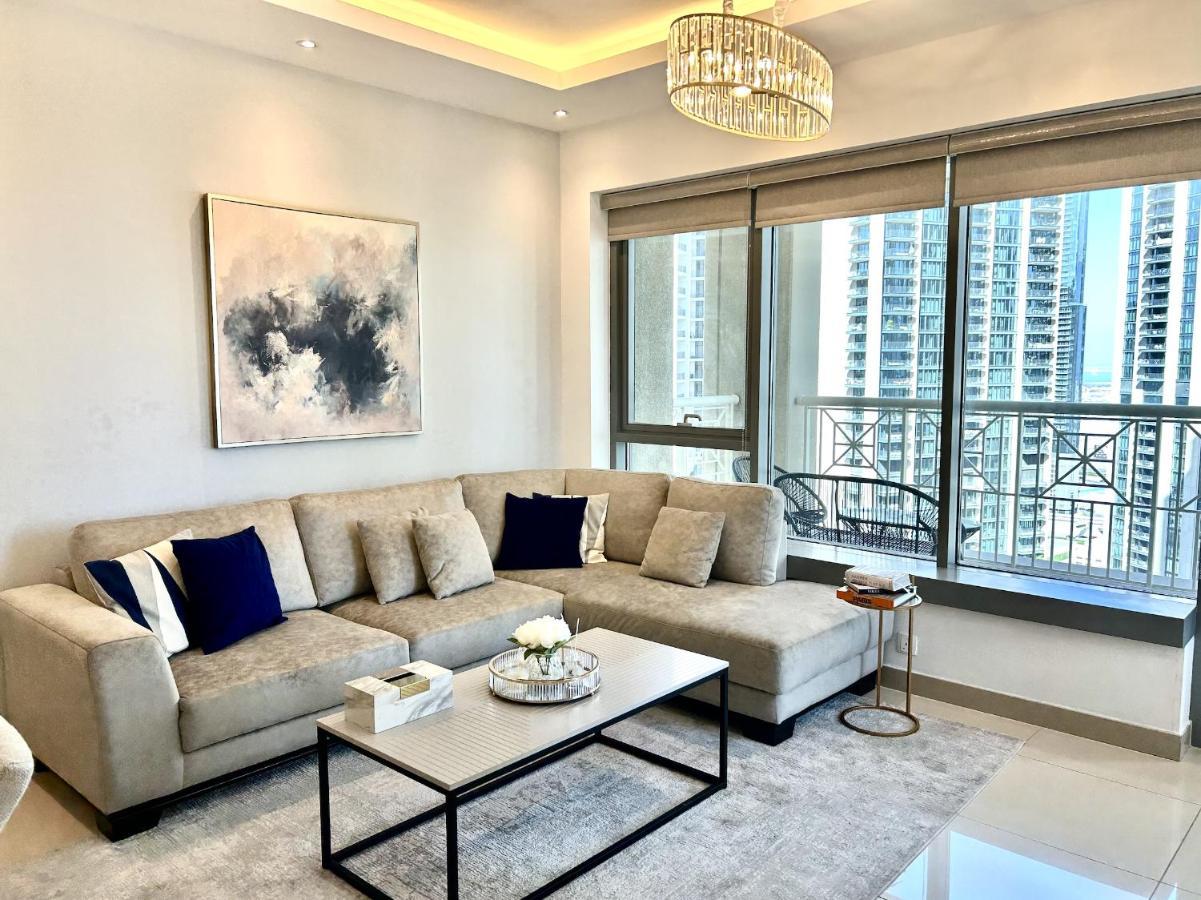 New! Luxury 3Bedroom With Spectacular Burj Views Downtown ดูไบ ภายนอก รูปภาพ