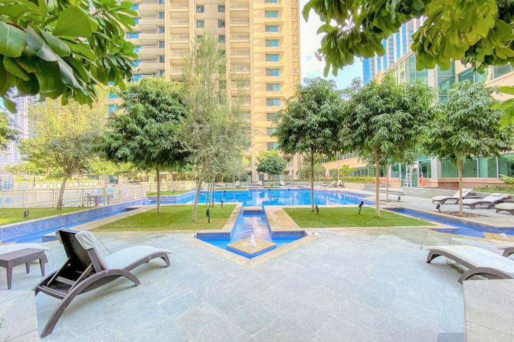 New! Luxury 3Bedroom With Spectacular Burj Views Downtown ดูไบ ภายนอก รูปภาพ