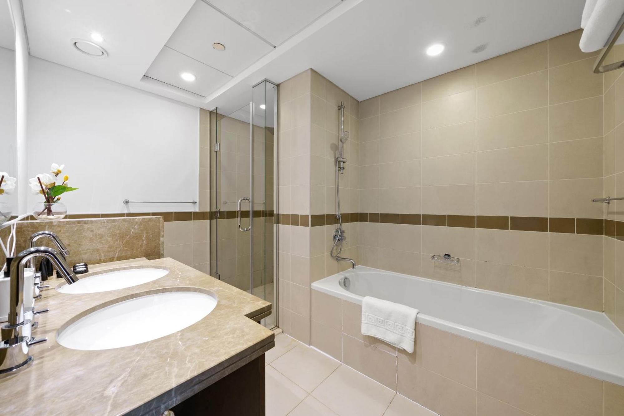 New! Luxury 3Bedroom With Spectacular Burj Views Downtown ดูไบ ภายนอก รูปภาพ